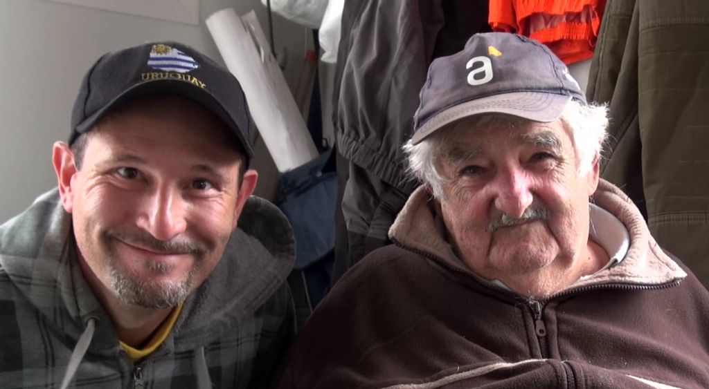 Arik Reiss with President Mujica - Uruguay's cannabis distribution system