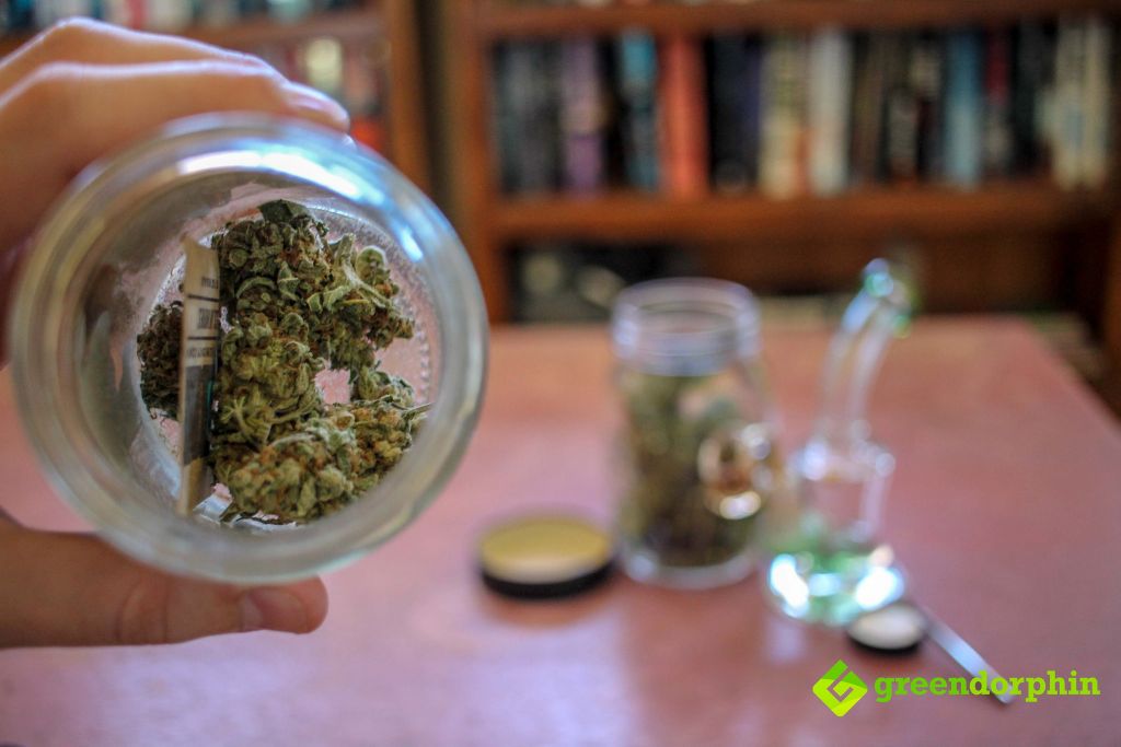 best ways to store your cannabis 