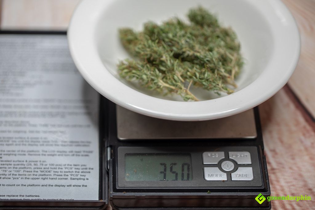 How Many Ounces to a Pound of Cannabis? - 3.5g